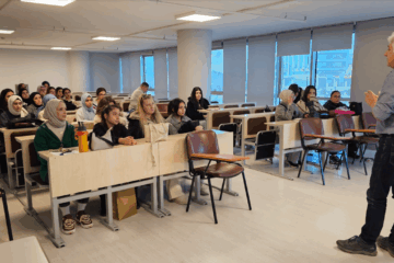 Tıbbi Dokümantasyon ve Sekreterlik Programı Öğrencileri Sağlık Yönetimi Bölümü DGS Tanıtım Toplantısında