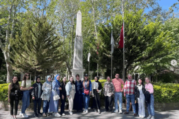 Tarihinde Ögr. Gör. Şükran BAŞANBAŞ Hocamızın eşliğinde Program öğrencilerimiz Derülaceze’ye kültürel gezisini gerçekleştirdi.