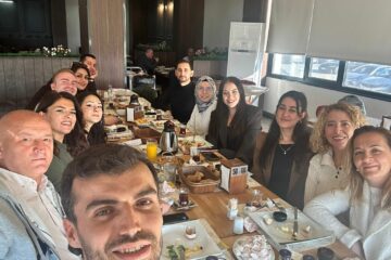 Turist Rehberliği Programı Mezunları ile Öğrencilerin Tanışması